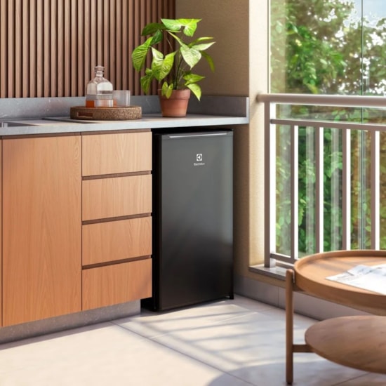 Frigobar 90L Em90b Efficiente Electrolux Preto