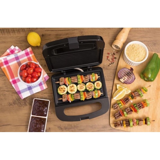 Sanduicheira E Grill 750W Black Decker E Preto